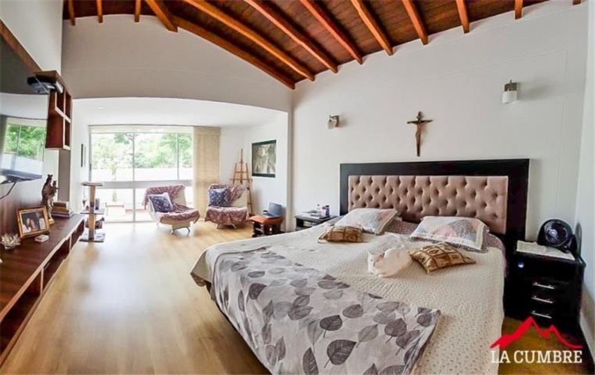 Casa de 3 alcobas en venta en Cd San Lucas, Envigado, 204 m² · foto 19 de 24