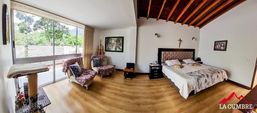 Casa de 3 alcobas en venta en Cd San Lucas, Envigado, 204 m² · foto 22 de 24