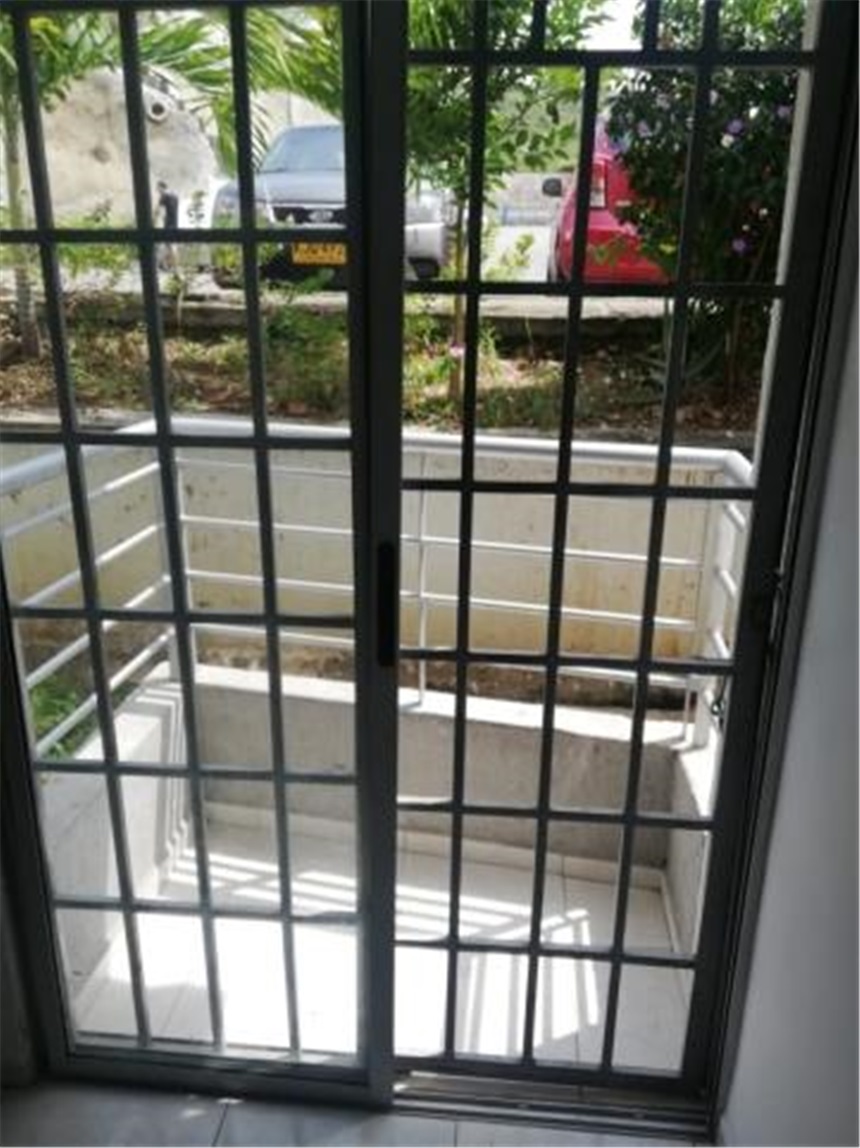 Apartamento de 3 alcobas en venta en Centro, Girón, 54 m² · foto 19 de 21