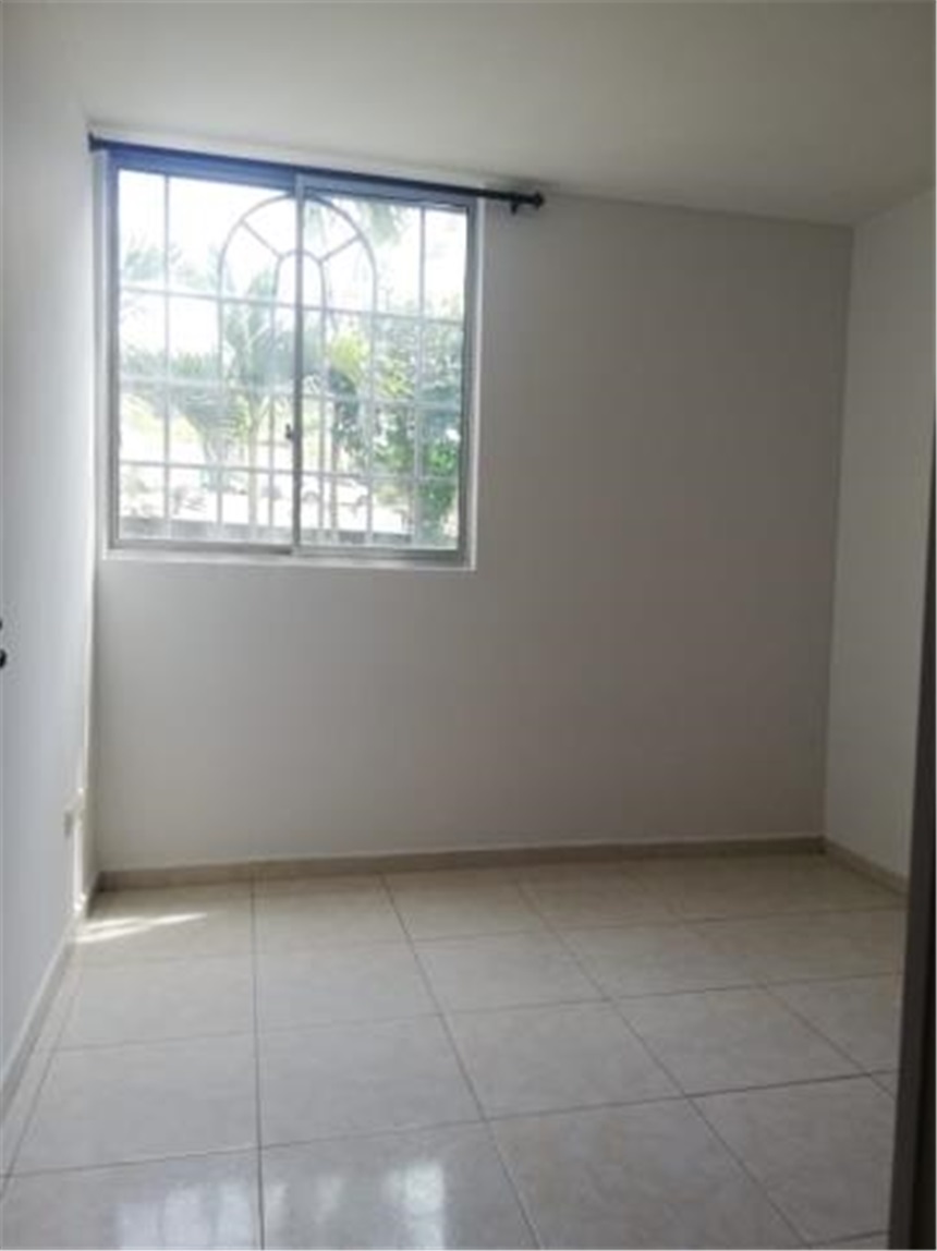Apartamento de 3 alcobas en venta en Centro, Girón, 54 m² · foto 13 de 21