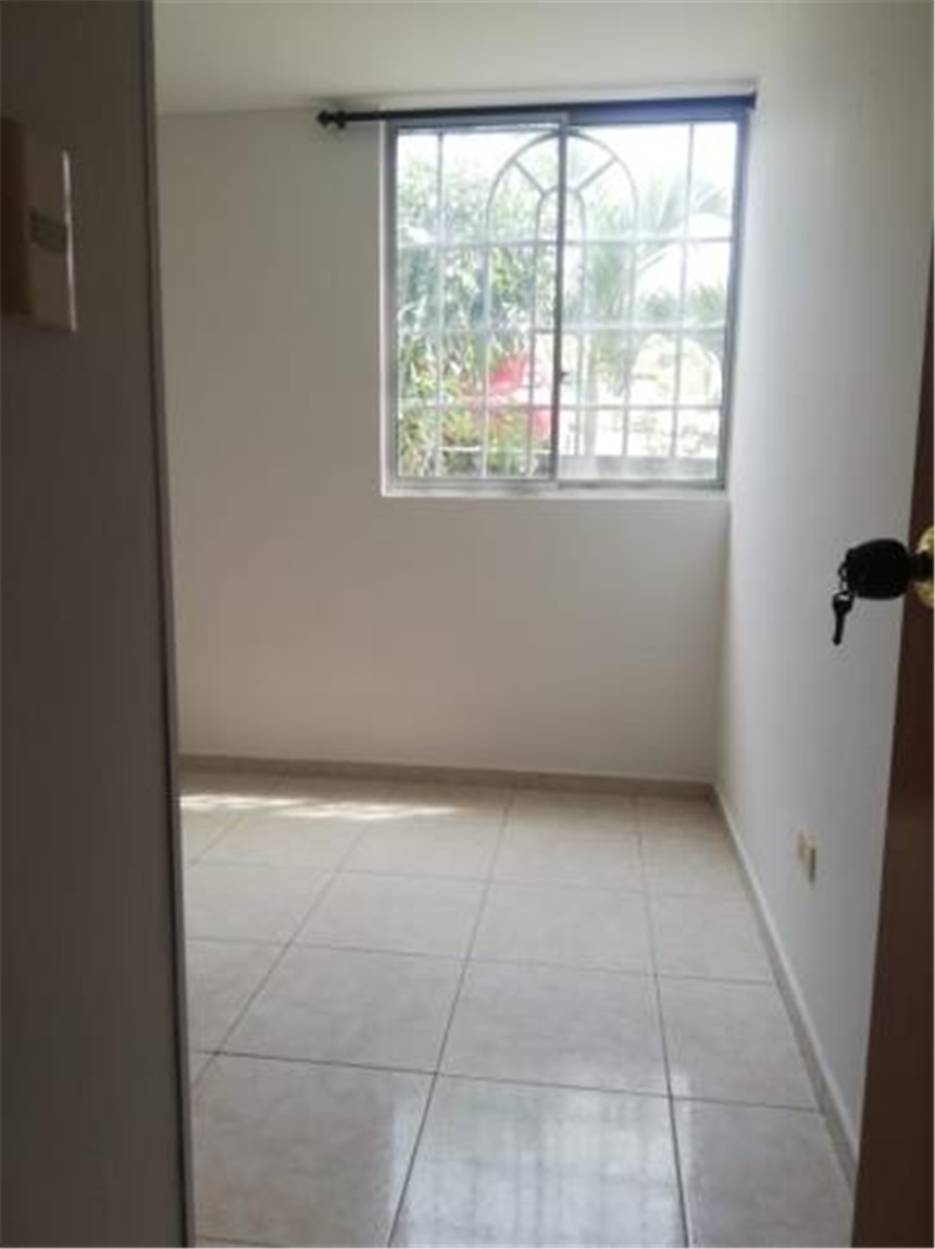 Apartamento de 3 alcobas en venta en Centro, Girón, 54 m² · foto 14 de 21
