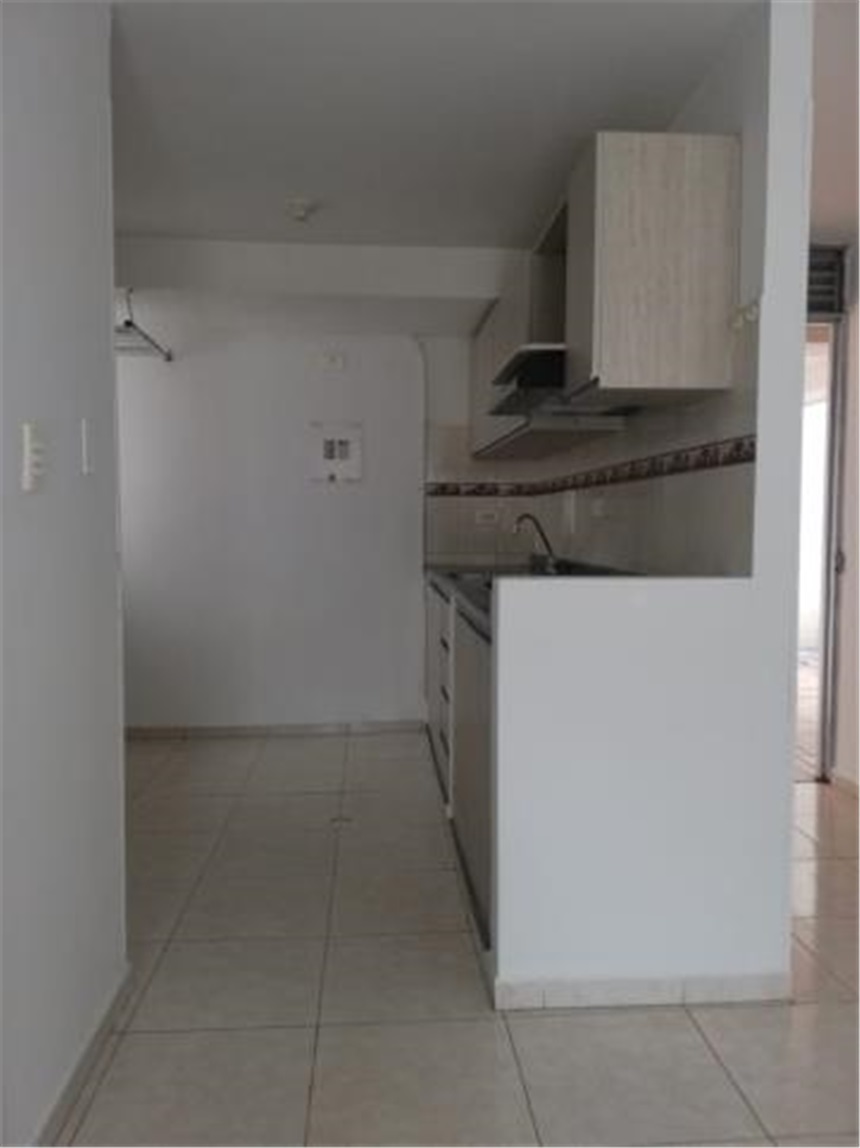 Apartamento de 3 alcobas en venta en Centro, Girón, 54 m² · foto 9 de 21