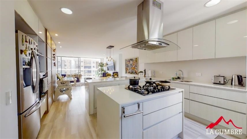 Apartamento de 4 alcobas en arriendo en Los Balsos, Medellín, 313 m² · foto 9 de 22