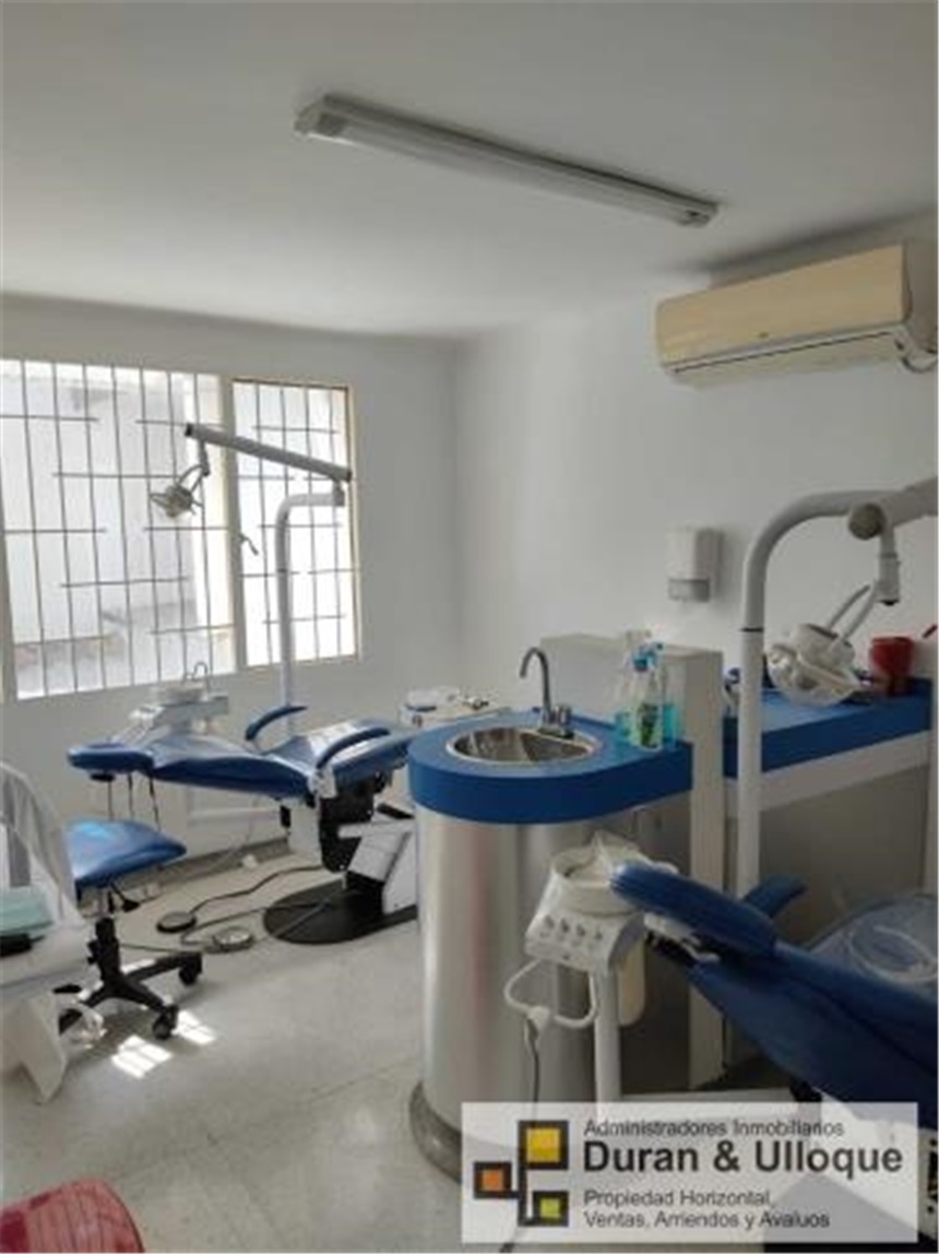 Consultorio en venta en Conucos, Bucaramanga, 168 m² · foto 2 de 24