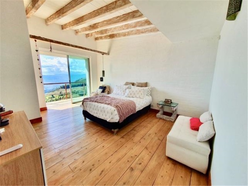 Casa de 6 alcobas en venta en Las Palmas, Medellín, 900 m² · foto 19 de 21