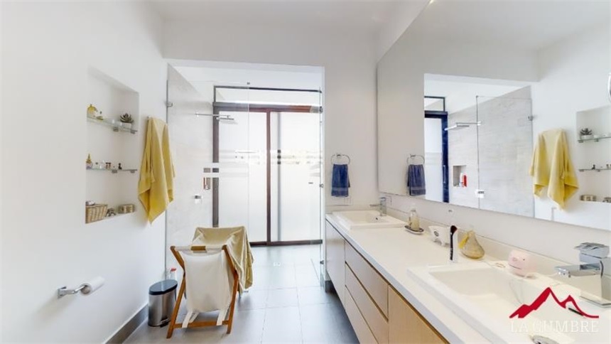 Apartamento de 4 alcobas en arriendo en El Castillo, Medellín, 313 m² · foto 12 de 24