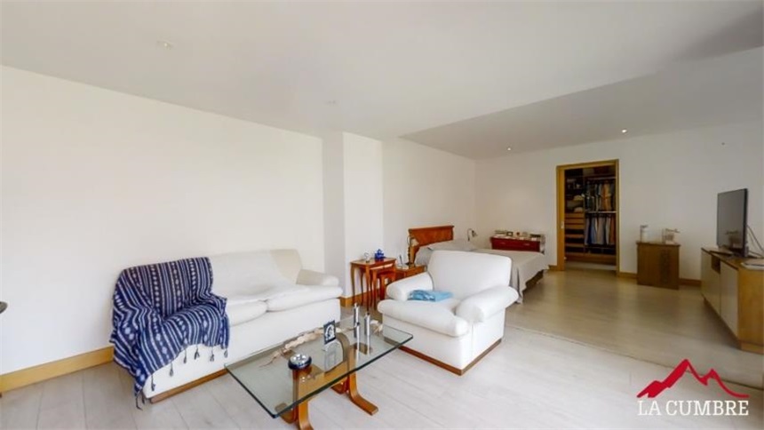 Apartamento de 4 alcobas en arriendo en El Castillo, Medellín, 313 m² · foto 10 de 24