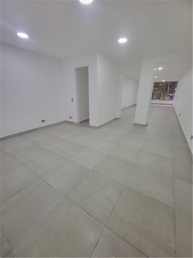 Oficina en arriendo en Laureles, Medellín, 55 m² · foto 2 de 5