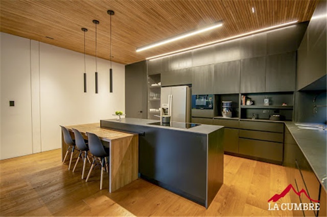 Casa de 3 alcobas en venta en Las Palmas, Envigado, 366 m² · foto 5 de 17