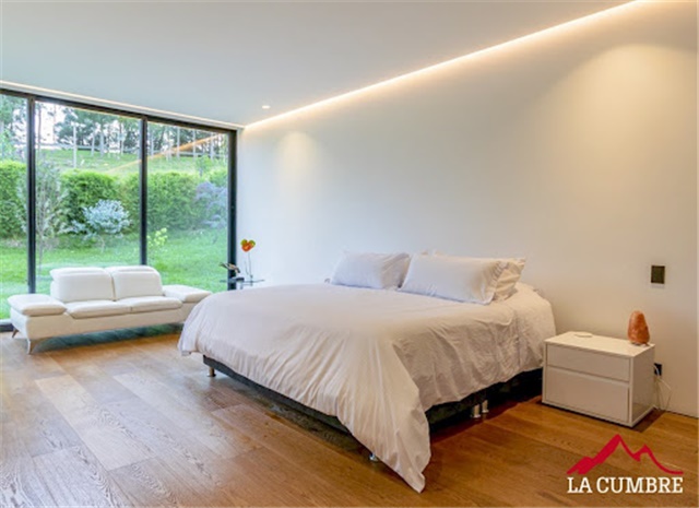 Casa de 3 alcobas en venta en Las Palmas, Envigado, 366 m² · foto 15 de 17