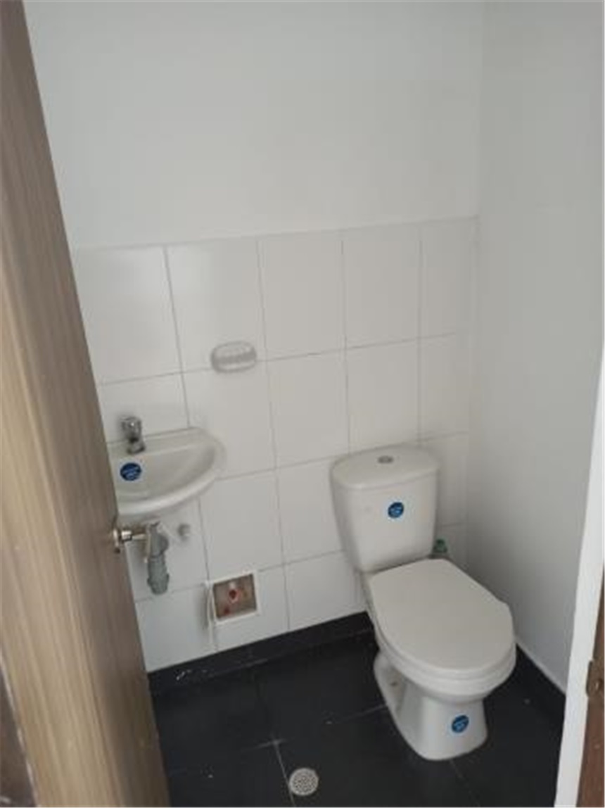 Local en Arriendo - Vista 5