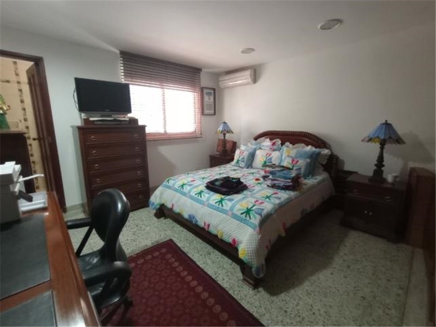 Casa de 6 alcobas en venta en Santa Monica, Cali, 1012 m² · foto 10 de 24