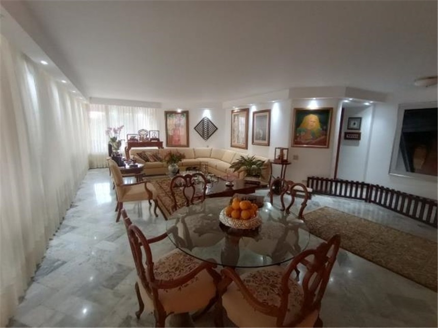 Casa de 6 alcobas en venta en Santa Monica, Cali, 1012 m² · foto 6 de 24