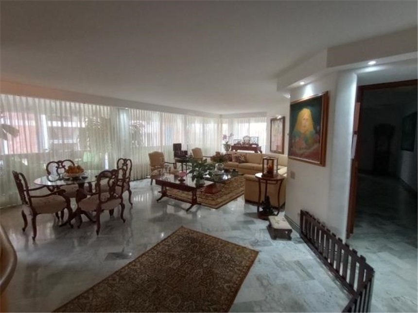 Casa de 6 alcobas en venta en Santa Monica, Cali, 1012 m² · foto 4 de 24