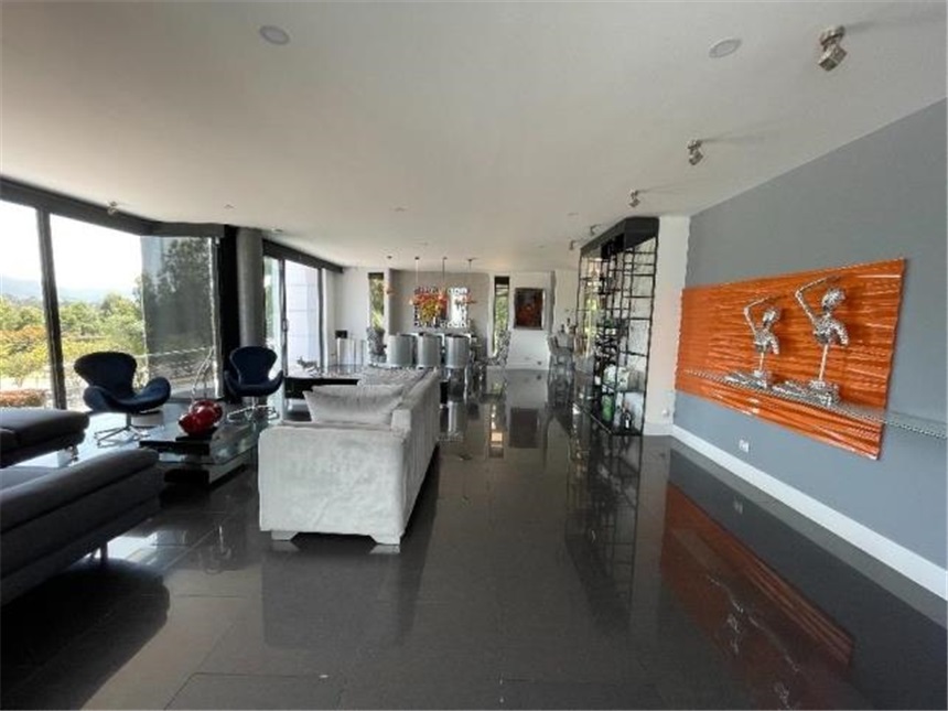 Casa de 5 alcobas en venta en Gratamira, Sopó, 836 m² · foto 8 de 24