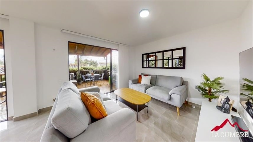 Casa de 3 alcobas en arriendo en San Lucas, Medellín, 175 m² · foto 2 de 20