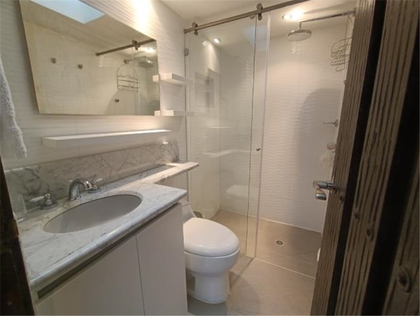 Casa en venta en Santa Barbara, Bogotá · foto 18 de 23