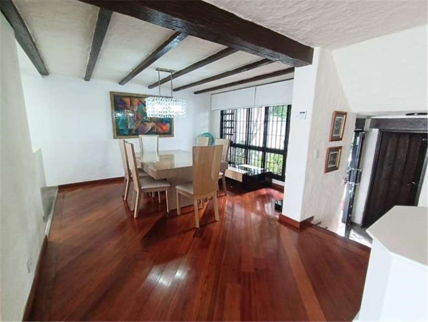 Casa en venta en Santa Barbara, Bogotá · foto 12 de 23