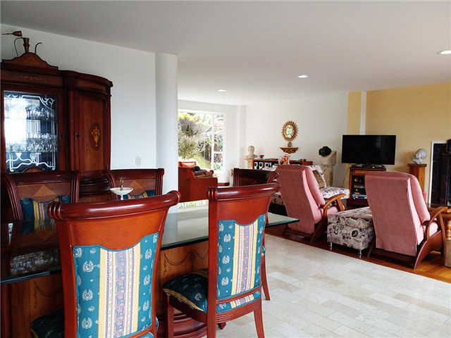 Casa de 5 alcobas en venta en Loma Del Escobero, Envigado, 500 m² · foto 5 de 19