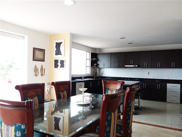 Casa de 5 alcobas en venta en Loma Del Escobero, Envigado, 500 m² · foto 6 de 19