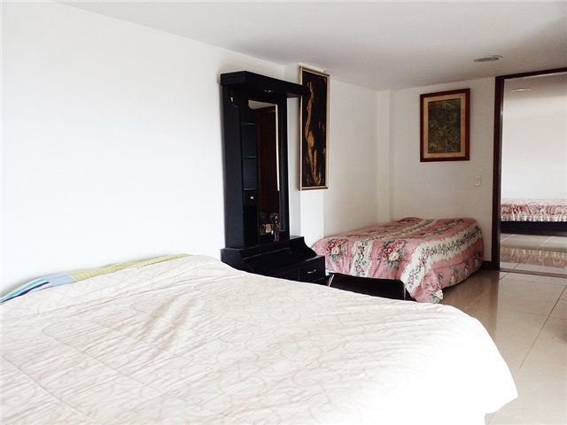 Casa de 5 alcobas en venta en Loma Del Escobero, Envigado, 500 m² · foto 16 de 19