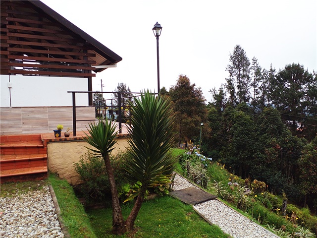 Casa de 5 alcobas en venta en Loma Del Escobero, Envigado, 500 m² · foto 18 de 19