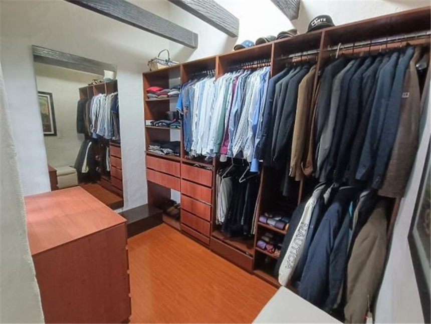 Casa en venta en Santa Barbara, Bogotá · foto 12 de 23