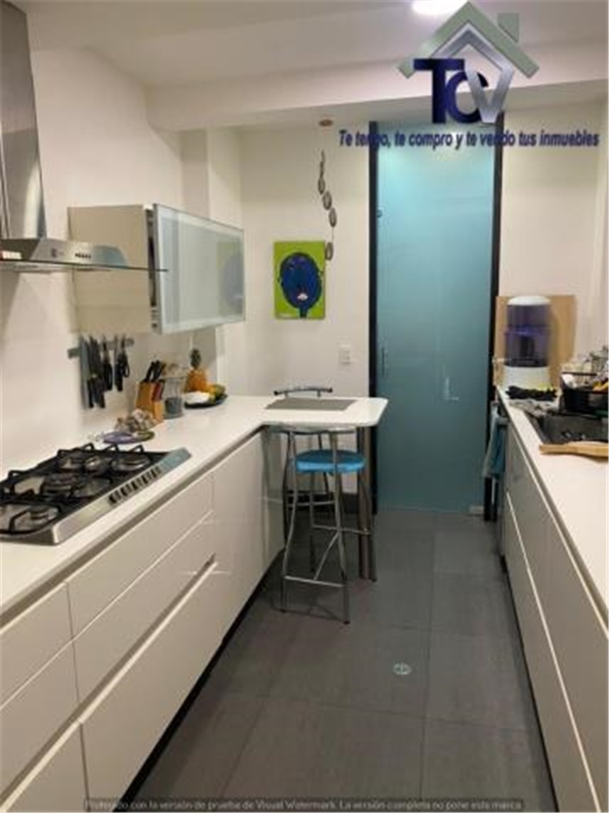 Apartamento de 3 alcobas en venta en Engativá, Bogotá, 201 m² · foto 3 de 24