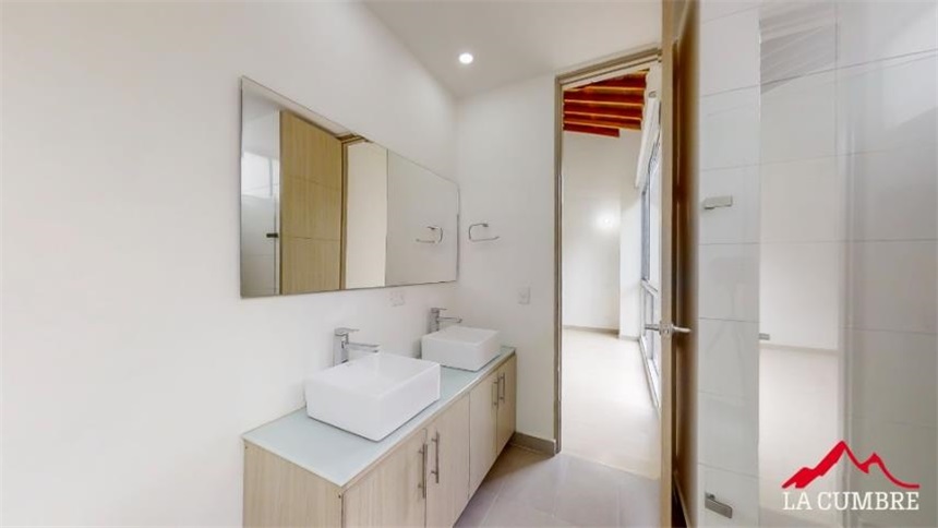 Casa de 3 alcobas en venta en Montessori, Medellín, 181 m² · foto 14 de 21