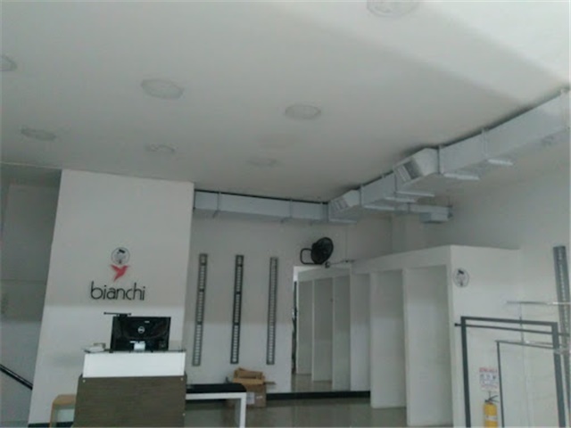 Local en arriendo en La Candelaria, Medellín, 80 m² · foto 2 de 8