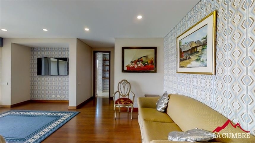 Apartamento de 3 alcobas en venta en El Castillo, Medellín, 400 m² · foto 18 de 24