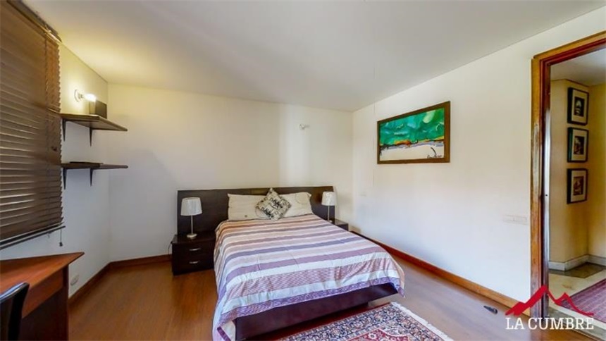 Apartamento de 3 alcobas en venta en El Castillo, Medellín, 400 m² · foto 15 de 24