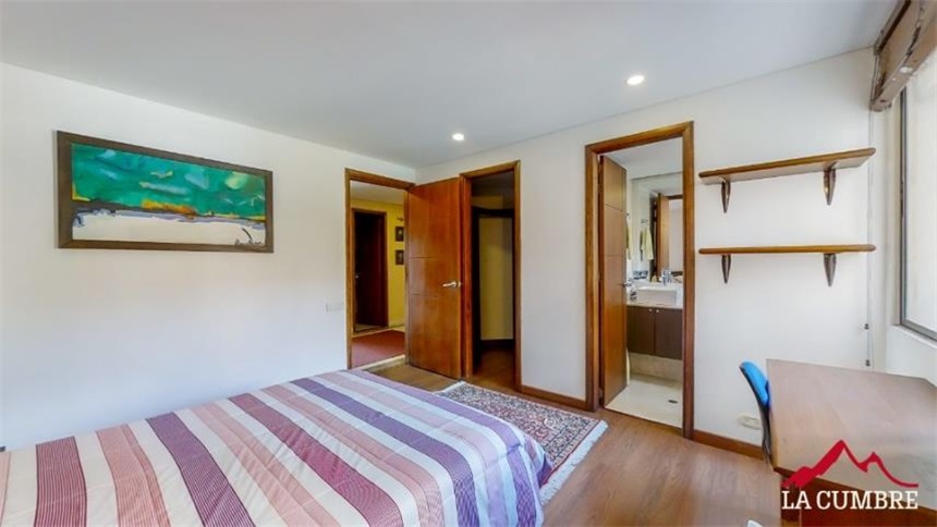 Apartamento de 3 alcobas en venta en El Castillo, Medellín, 400 m² · foto 14 de 24