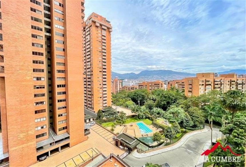 Apartamento de 3 alcobas en venta en La Florida, Medellín, 197 m² · foto 21 de 23