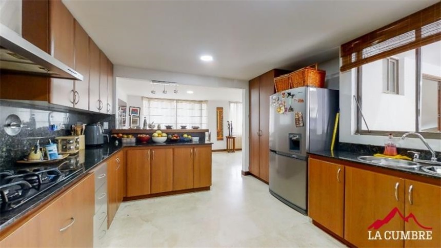 Casa de 4 alcobas en venta en Loma Del Chocho, Envigado, 300 m² · foto 12 de 24