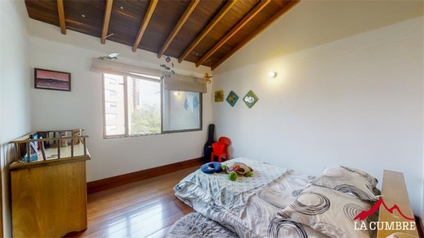 Casa de 4 alcobas en venta en Loma Del Chocho, Envigado, 300 m² · foto 14 de 24