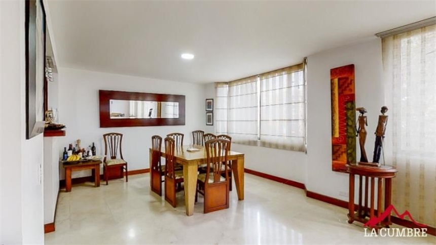 Casa de 4 alcobas en venta en Loma Del Chocho, Envigado, 300 m² · foto 3 de 24