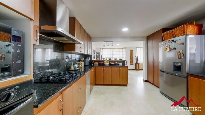 Casa de 4 alcobas en venta en Loma Del Chocho, Envigado, 300 m² · foto 13 de 24