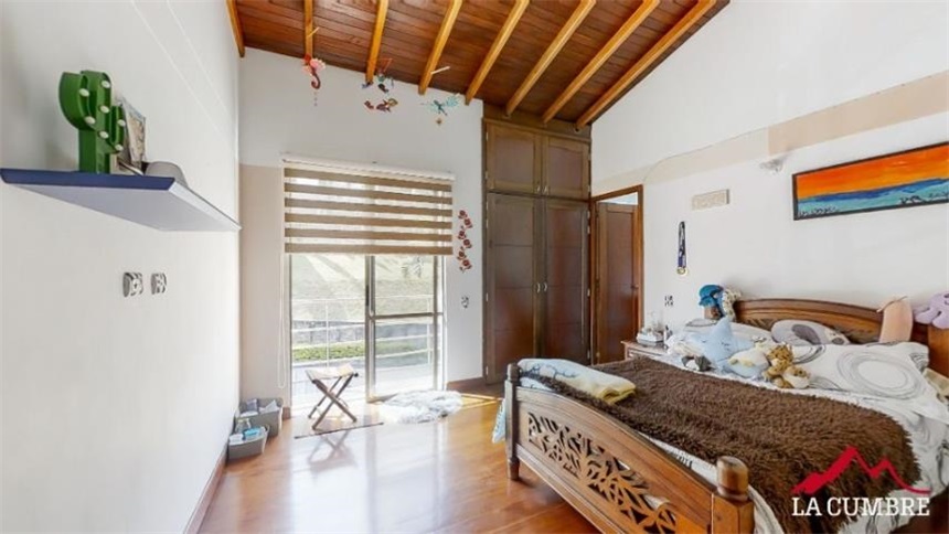 Casa de 4 alcobas en venta en Loma Del Chocho, Envigado, 300 m² · foto 21 de 24