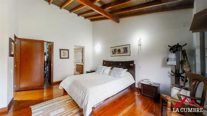 Casa de 4 alcobas en venta en Loma Del Chocho, Envigado, 300 m² · foto 18 de 24