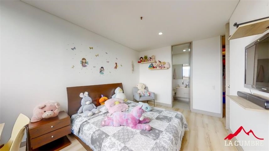 Apartamento de 3 alcobas en venta en Lalinde, Medellín, 152 m² · foto 16 de 18