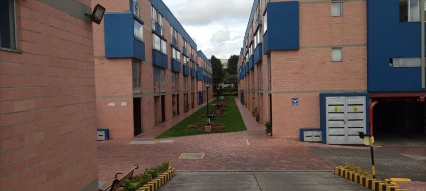 Casa en venta en Cedritos, Bogotá · foto 2 de 24