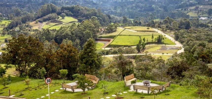 Lote en venta en Guamito, La Ceja, 2326 m² · foto 6 de 15
