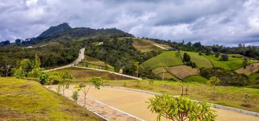Lote en venta en Guamito, La Ceja, 2326 m² · foto 10 de 15