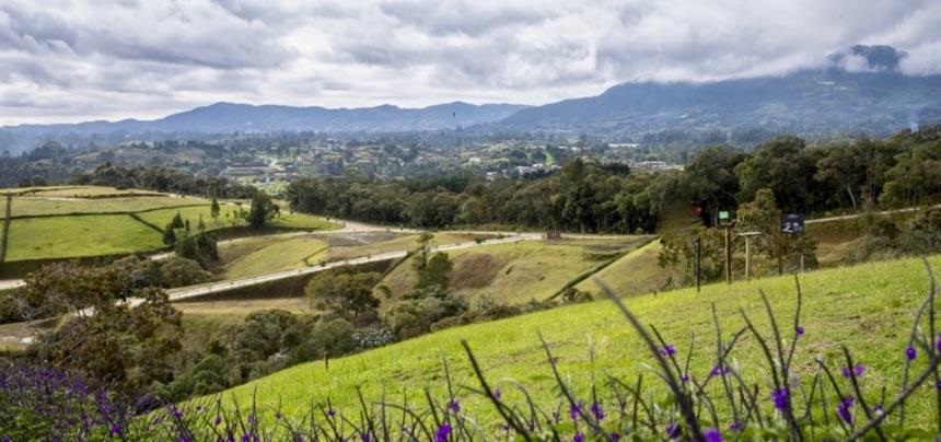 Lote en venta en Guamito, La Ceja, 2326 m² · foto 14 de 15