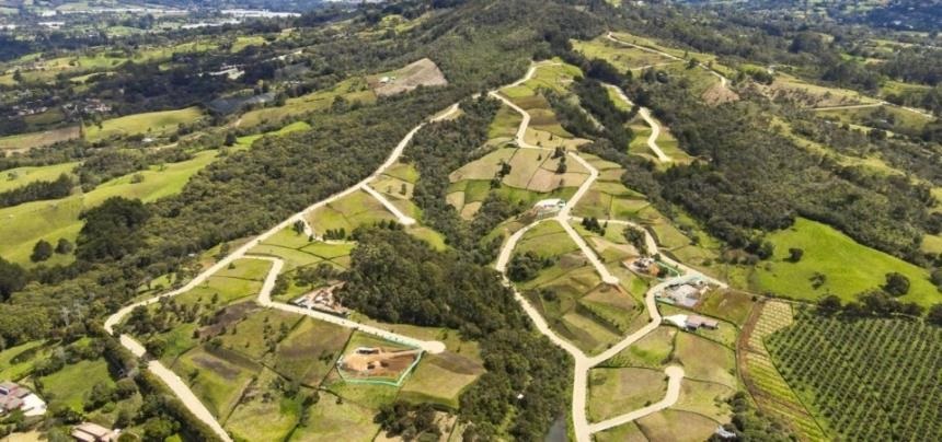 Lote en venta en Guamito, La Ceja, 2326 m² · foto 15 de 15