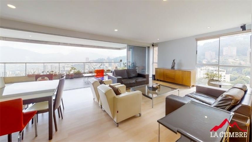 Apartamento en arriendo en El Poblado, Medellín en Las Lomas No 2