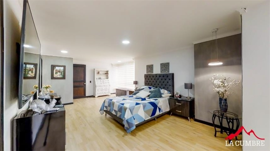 Apartamento de 3 alcobas en arriendo en El Tesoro, Medellín, 300 m² · foto 18 de 23