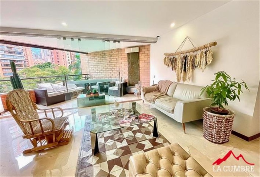 Apartamento de 3 alcobas en arriendo en La Florida, Medellín, 197 m² · foto 4 de 24