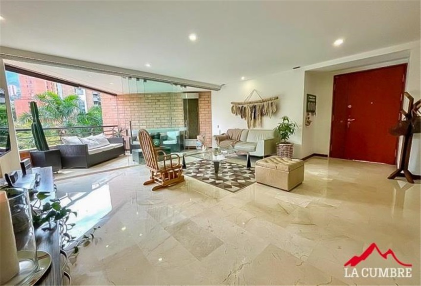Apartamento de 3 alcobas en arriendo en La Florida, Medellín, 197 m² · foto 11 de 24